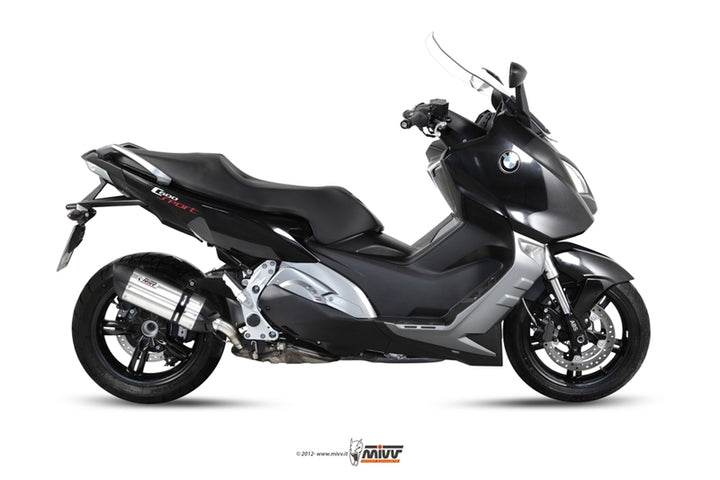 Sidovy av BMW C600 Sport med MIVV Suono Muffler Stainless Steel/Carbon End Cap 00.73.B.013.L7 installerad. Idealisk inom fordonstillbehör.