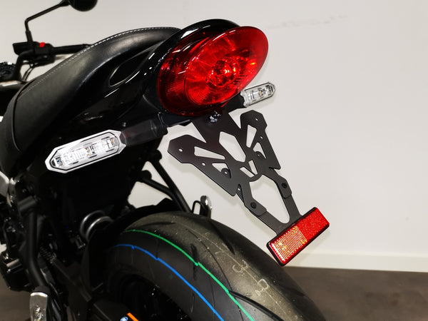 V Poste de plaque d'immatriculation des pièces C8-Spk026