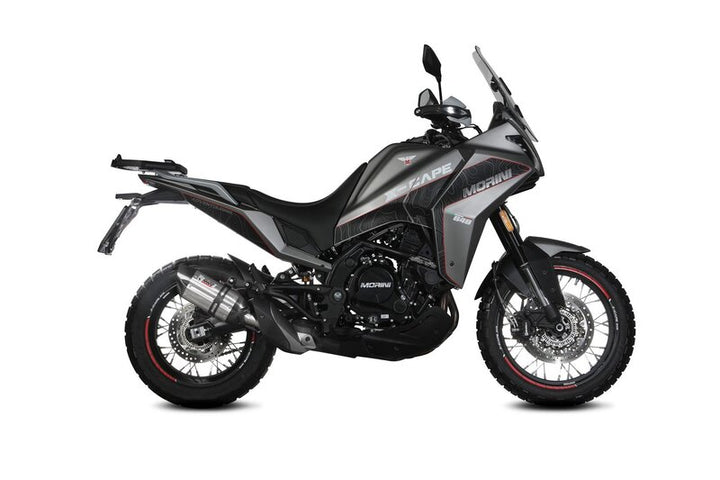 Sidovy av motorcykel utrustad med MIVV Suono Silencer MM.001.L7, idealisk ljuddämpare för offroad och touring. Passar ACC. EXHAUST-kategorin.