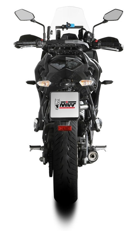 Bakre vy av motorcykel med MIVV Silencer Oval K.055.LZC installerad. Stilren design för MC-tillbehör och avgassystem.