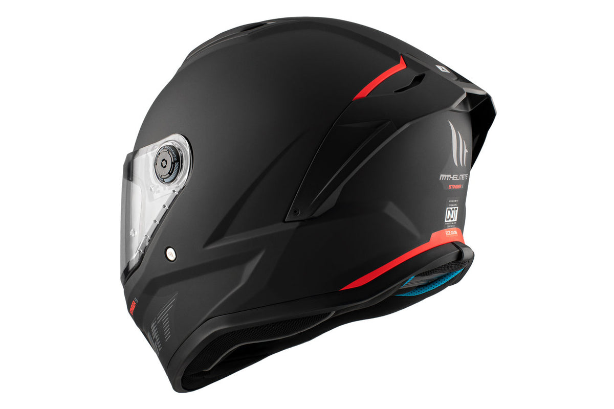 Bakre sidovy av MT Helmets Integral Mc-Hjälm Stinger 2 Matt Black med röd accent och DOT-certifiering för säkerhet.