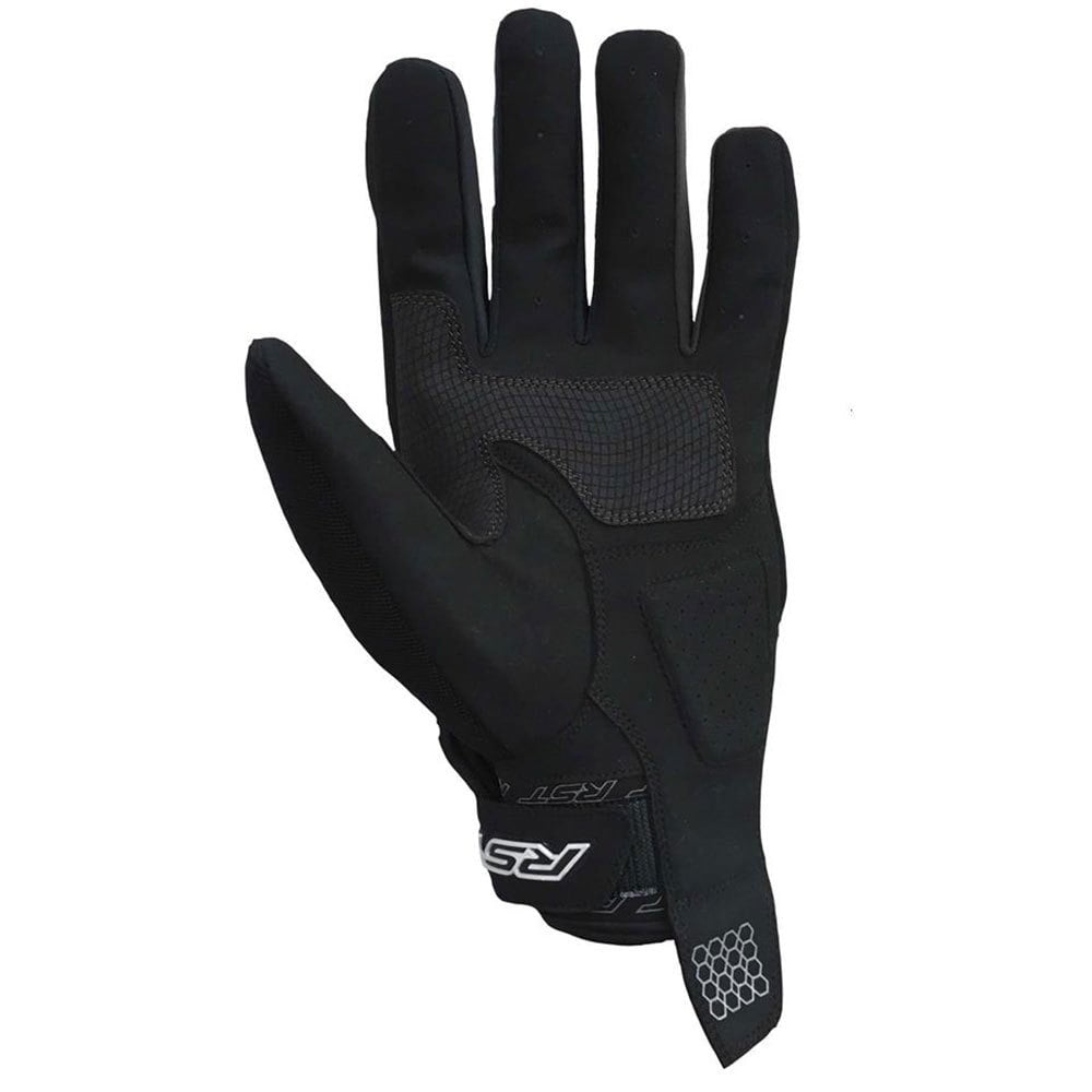 Les premiers gants MC roulent noir